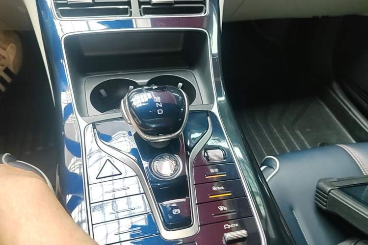 Used BYD Qin PLUS 2021 DM-i 55KM Flagship Model Gear Lever