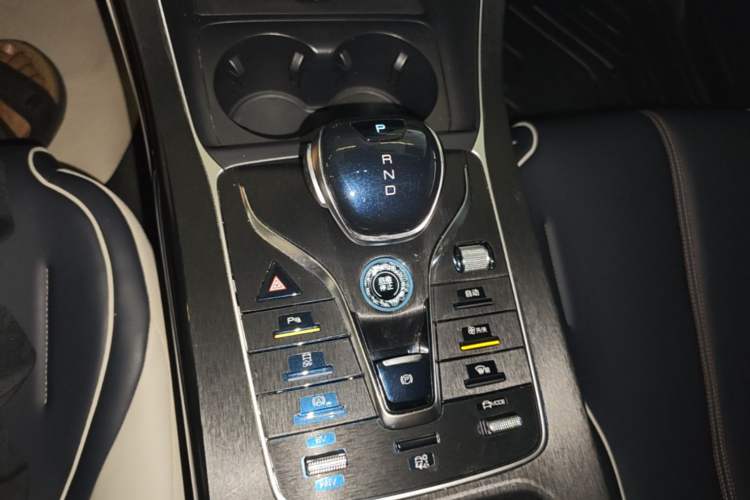 Used BYD Qin PLUS 2021 DM-i 55KM Flagship Model Gear Lever