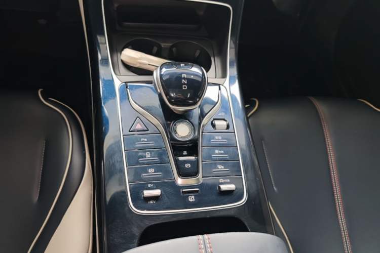 Used BYD Qin PLUS 2021 DM-i 55KM Flagship Model Gear Lever