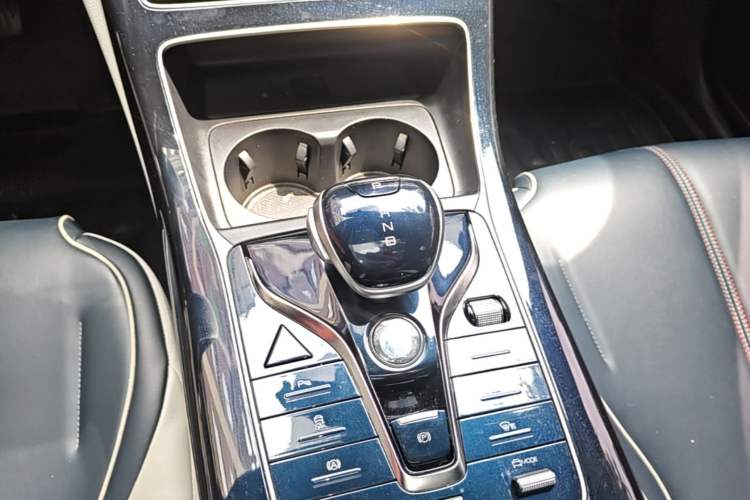 Used BYD Qin PLUS 2021 DM-i 55KM Flagship Model Gear Lever