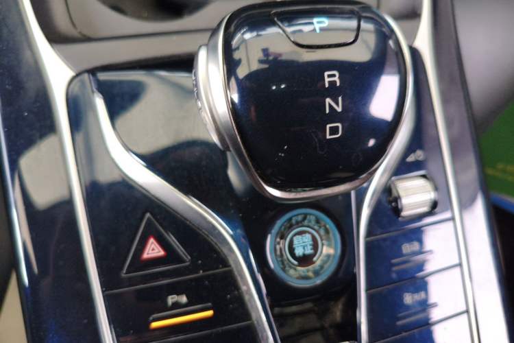 Used BYD Qin PLUS 2021 DM-i 55KM Flagship Model Gear Lever