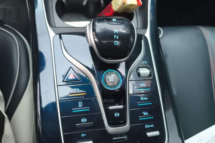 Used BYD Qin PLUS 2021 DM-i 55KM Flagship Model Gear Lever