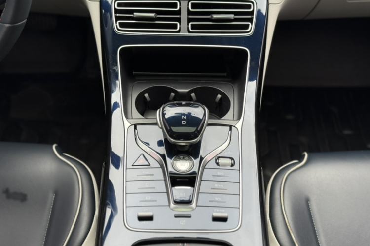 Used BYD Qin PLUS 2021 DM-i 55KM Flagship Model Gear Lever