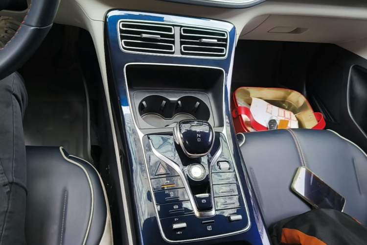 Used BYD Qin PLUS 2021 DM-i 55KM Flagship Model Gear Lever