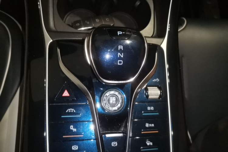 Used BYD Qin PLUS 2021 DM-i 120KM Flagship Model Gear Lever