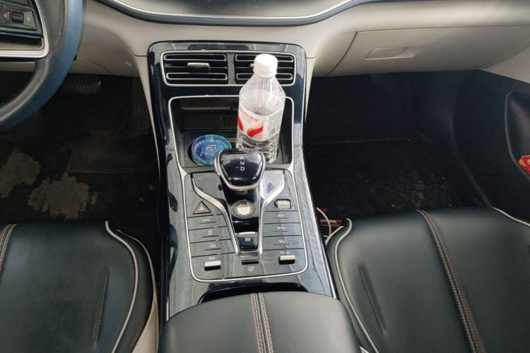 Used BYD Qin PLUS 2021 EV 400KM Luxury Model Gear Lever