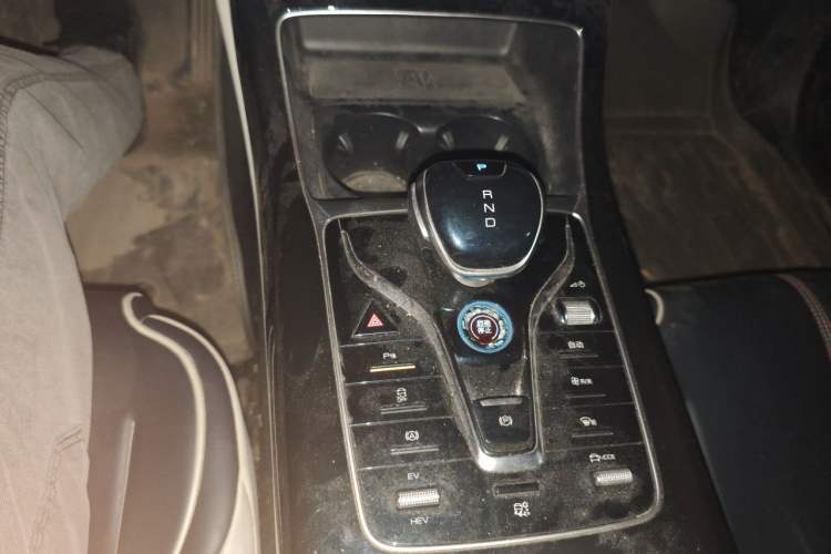 Used BYD Qin PLUS 2021 DM-i 55KM Flagship Model Gear Lever