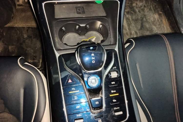 Used BYD Qin PLUS 2021 EV 500KM Luxury Model Gear Lever