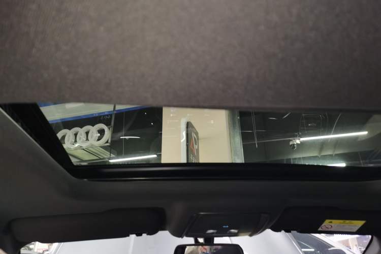 Used BYD Qin PLUS 2021 EV 400KM Luxury Model Headliner