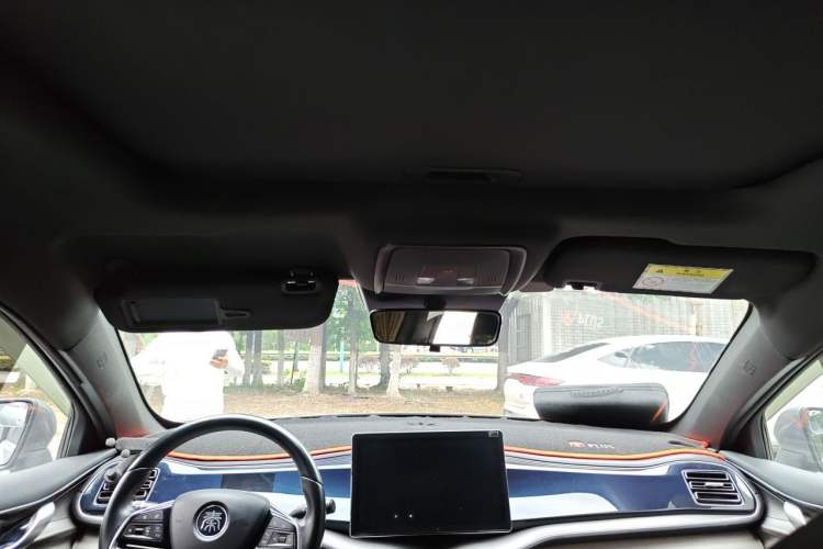 Used BYD Qin PLUS 2021 EV 600KM Flagship Model Headliner