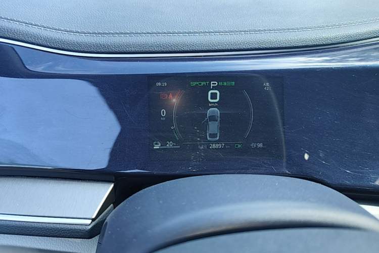 Used BYD Qin PLUS 2021 EV 500KM Luxury Model Instrument Cluster