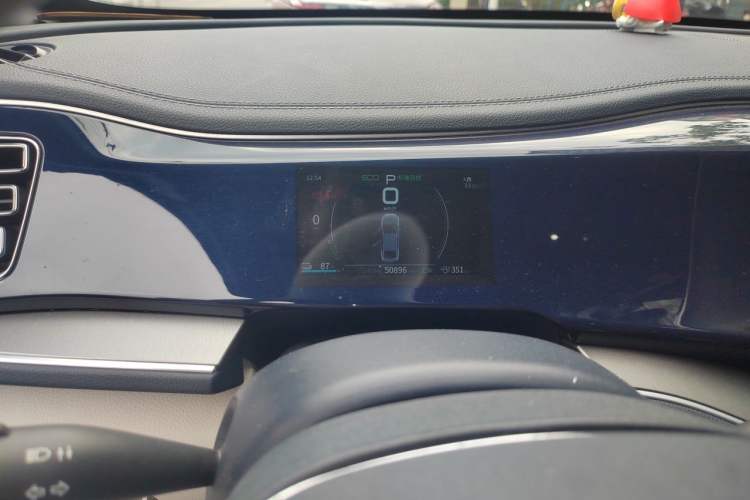 Used BYD Qin PLUS 2021 EV 400KM Luxury Model Instrument Cluster