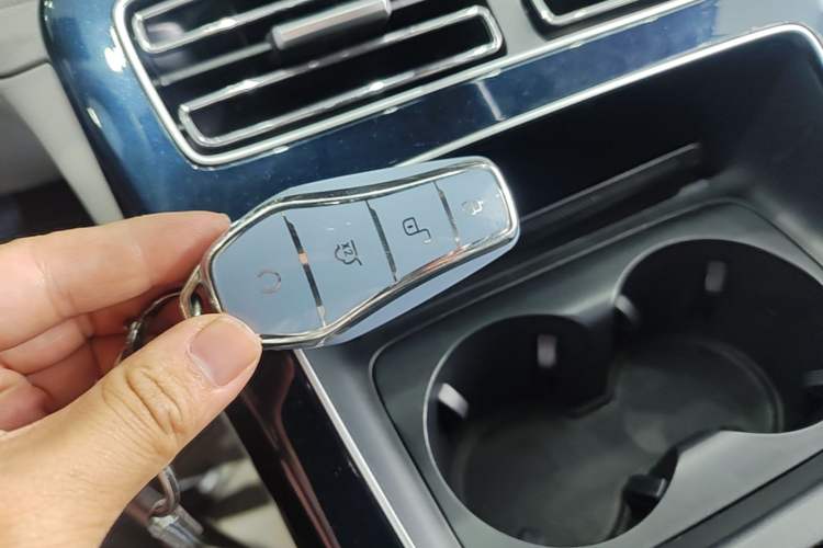 Used BYD Qin PLUS 2021 EV 500KM Luxury Model Interior 1