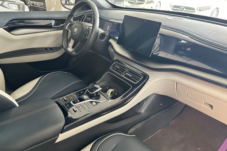 Used BYD Qin PLUS 2021 DM-i 55KM Flagship Model Interior 1