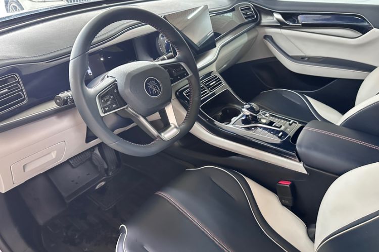 Used BYD Qin PLUS 2021 DM-i 55KM Flagship Model Interior 1