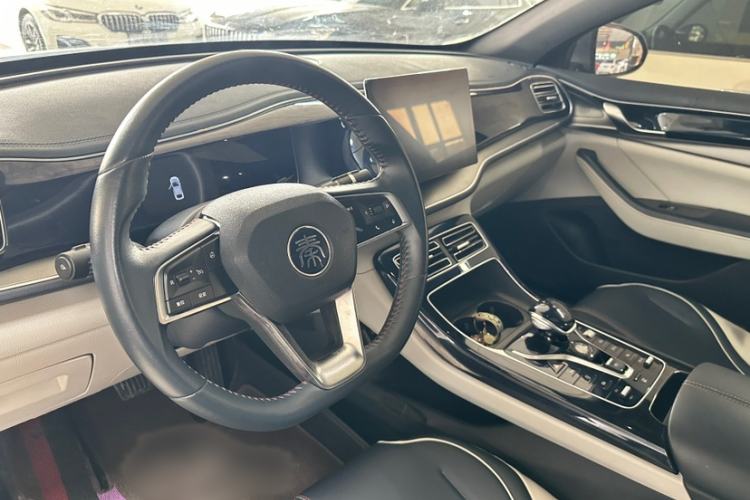 Used BYD Qin PLUS 2021 DM-i 55KM Flagship Model Interior 11