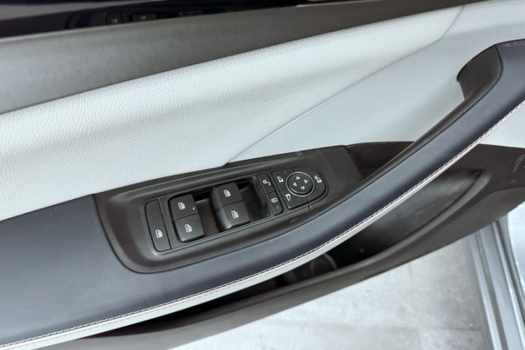 Used BYD Qin PLUS 2021 DM-i 55KM Prestige Model Interior 11