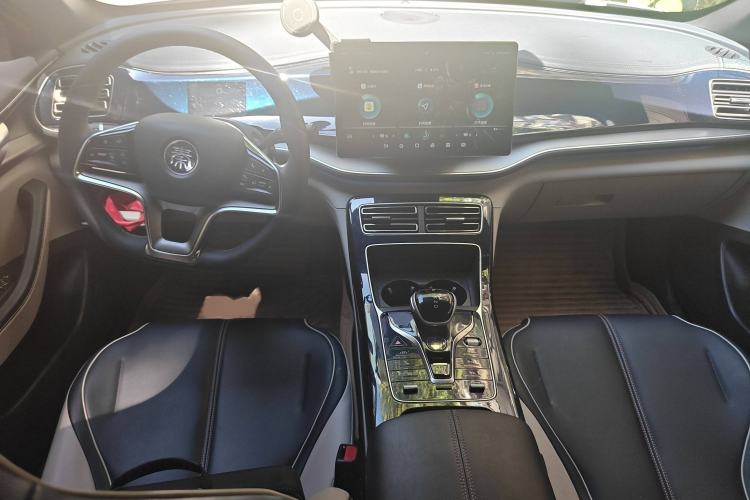 Used BYD Qin PLUS 2021 EV 600KM Flagship Model Interior 2