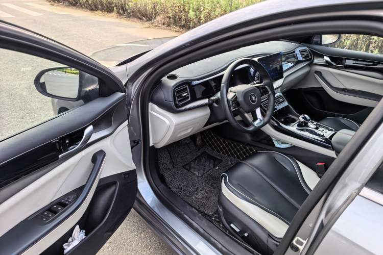 Used BYD Qin PLUS 2021 DM-i 55KM Flagship Model Interior 2