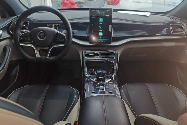 Used BYD Qin PLUS 2021 EV 500KM Luxury Model Interior 2