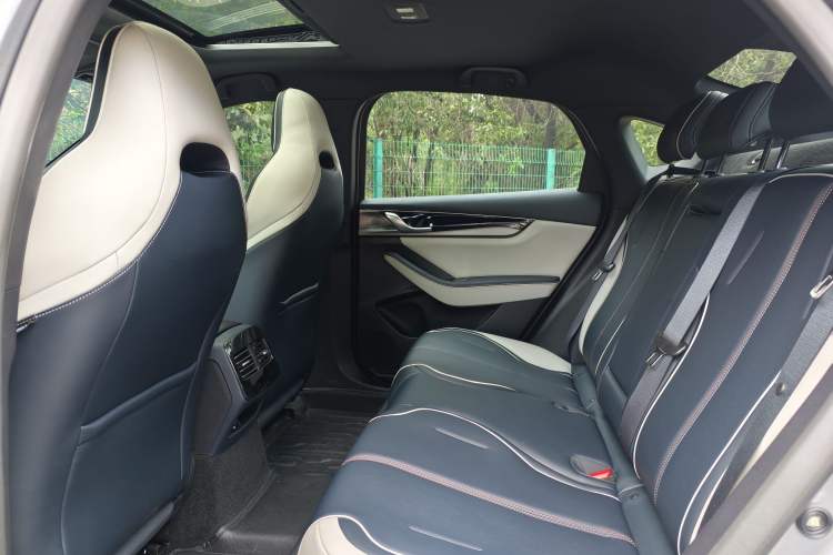 Used BYD Qin PLUS 2021 DM-i 55KM Flagship Model Interior 3