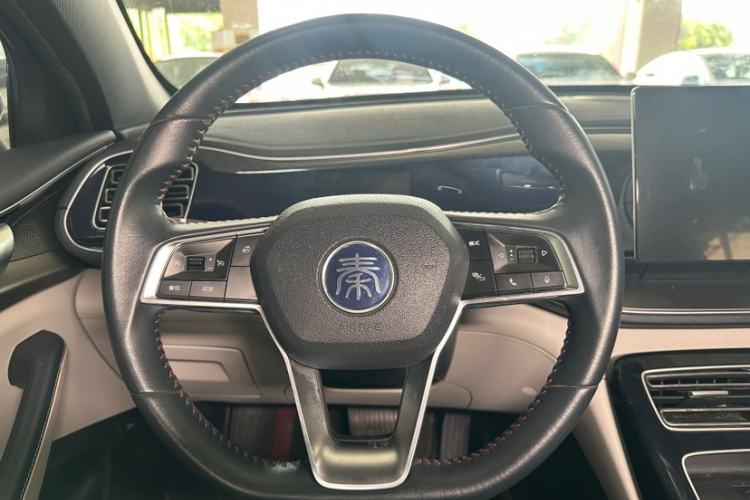 Used BYD Qin PLUS 2021 DM-i 55KM Flagship Model Interior 3