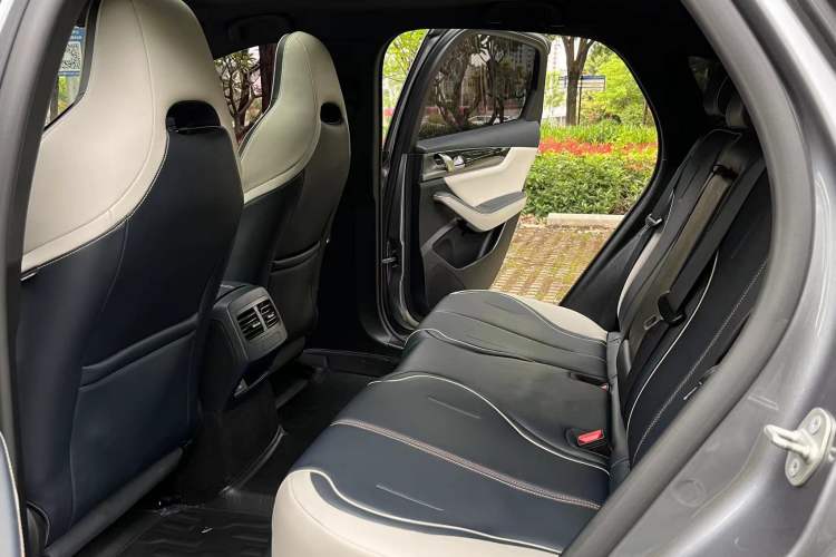 Used BYD Qin PLUS 2021 DM-i 55KM Flagship Model Interior 3