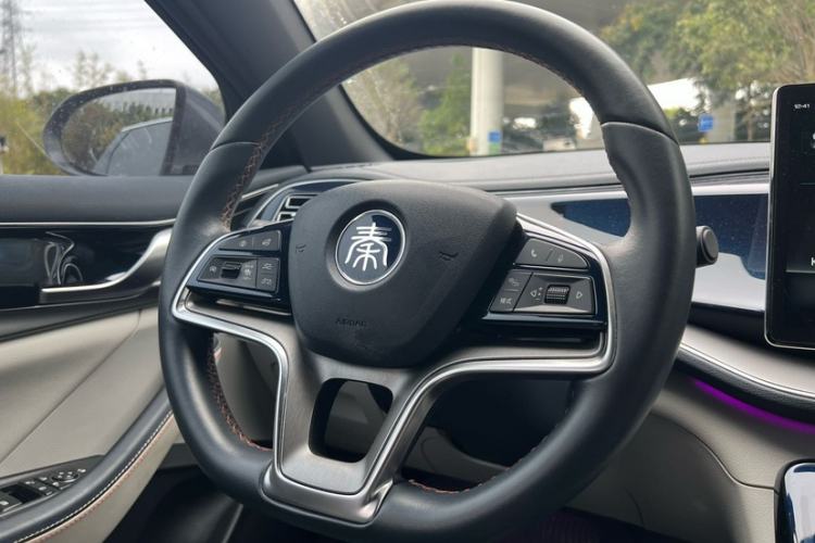 Used BYD Qin PLUS 2021 DM-i 120KM Flagship Model Interior 4