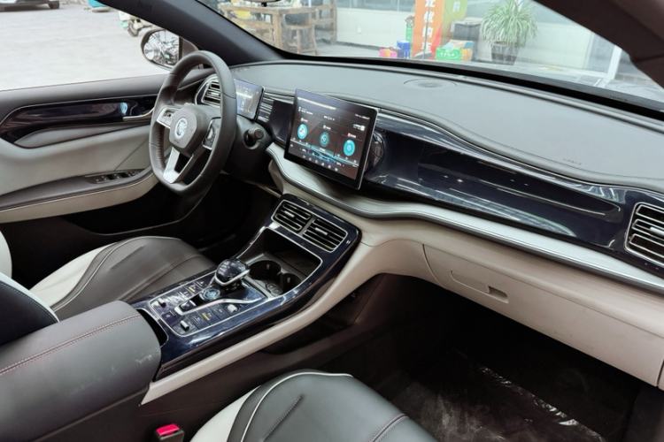 Used BYD Qin PLUS 2021 DM-i 55KM Prestige Model Interior 4