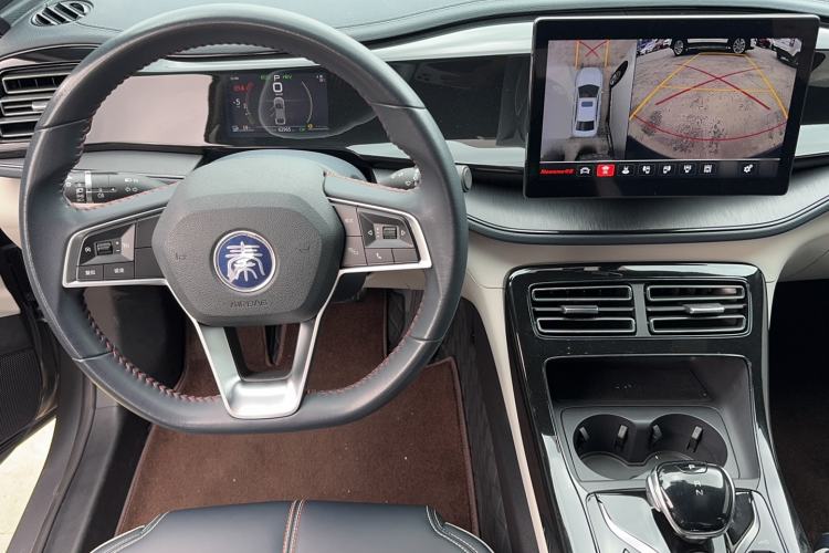 Used BYD Qin PLUS 2021 DM-i 55KM Prestige Model Interior 4