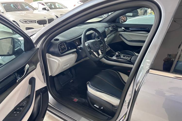 Used BYD Qin PLUS 2021 DM-i 55KM Flagship Model Interior 5