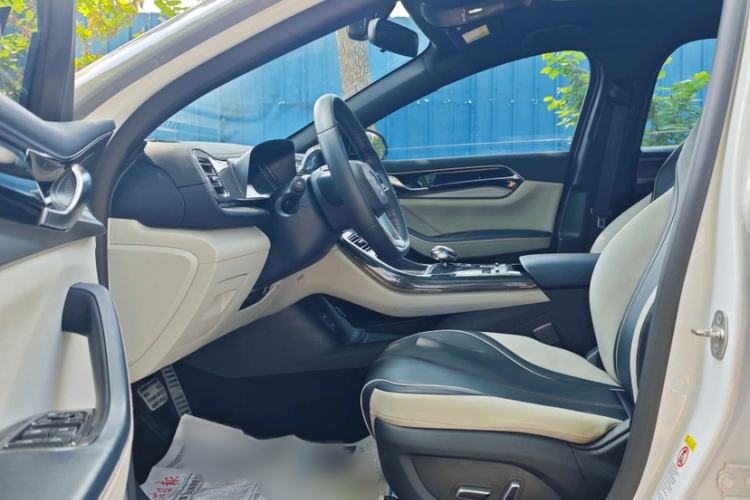 Used BYD Qin PLUS 2021 DM-i 55KM Flagship Model Interior 7