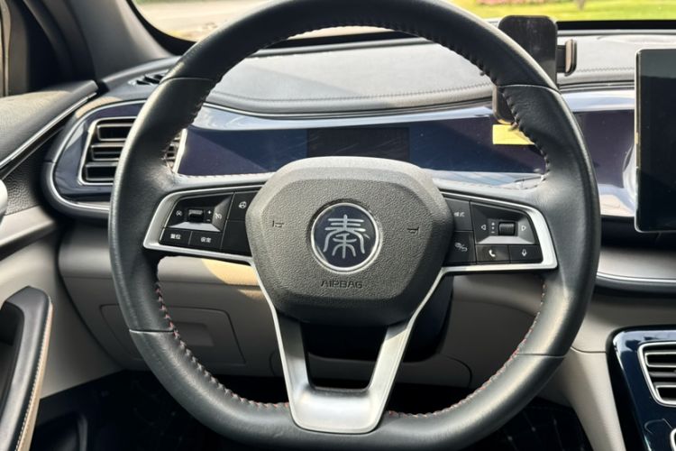Used BYD Qin PLUS 2021 DM-i 55KM Flagship Model Interior 8