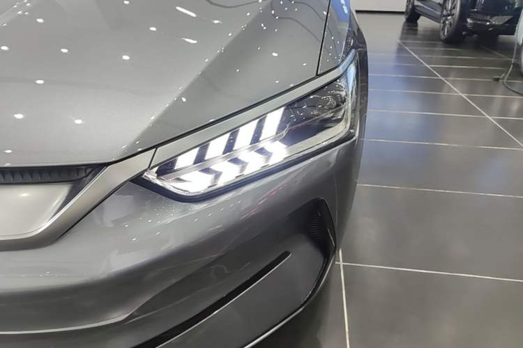 Used BYD Qin PLUS 2021 EV 500KM Luxury Model Left Front Headlight