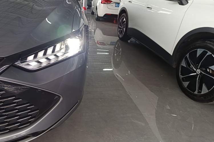 Used BYD Qin PLUS 2021 DM-i 120KM Flagship Model Left Front Headlight