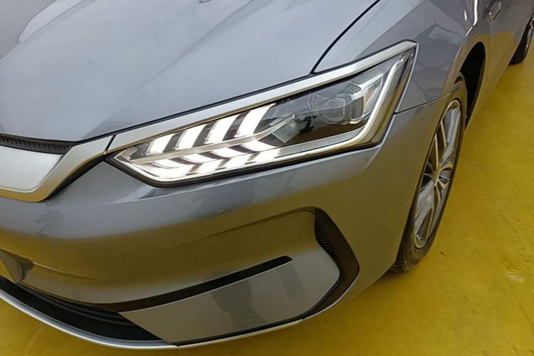 Used BYD Qin PLUS 2021 EV 400KM Luxury Model Left Front Headlight