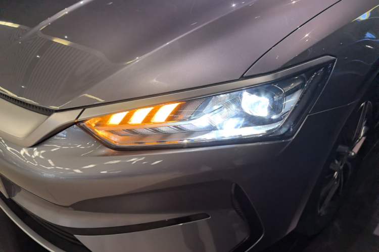 Used BYD Qin PLUS 2021 EV 400KM Luxury Model Left Front Headlight