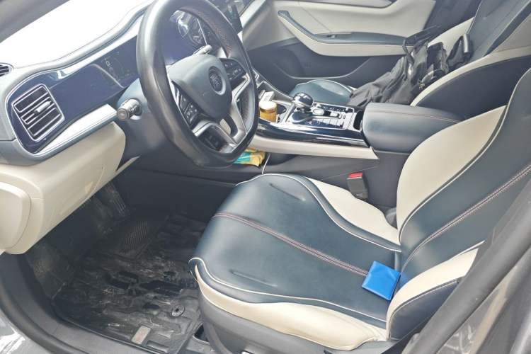 Used BYD Qin PLUS 2021 EV 400KM Luxury Model Left Front Seat