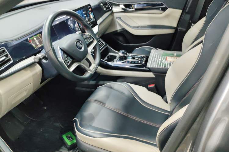 Used BYD Qin PLUS 2021 EV 400KM Luxury Model Left Front Seat