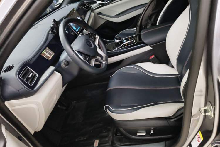Used BYD Qin PLUS 2021 EV 400KM Luxury Model Left Front Seat