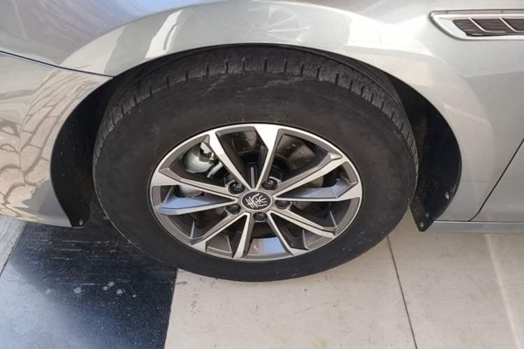 Used BYD Qin PLUS 2021 DM-i 55KM Prestige Model Left Front Wheel Hub