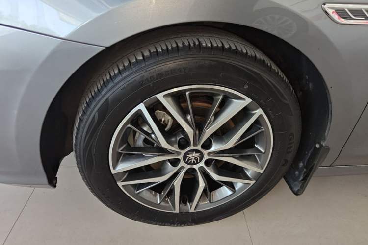 Used BYD Qin PLUS 2021 DM-i 55KM Flagship Model Left Front Wheel Hub