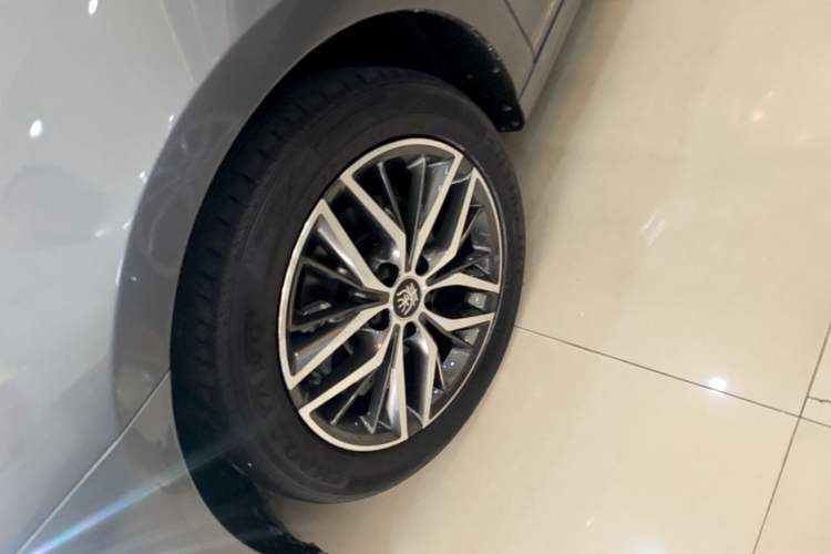 Used BYD Qin PLUS 2021 DM-i 55KM Flagship Model Left Front Wheel Hub