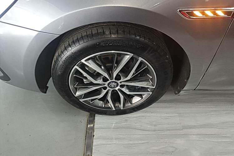 Used BYD Qin PLUS 2021 EV 500KM Luxury Model Left Front Wheel Hub