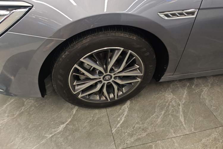 Used BYD Qin PLUS 2021 DM-i 55KM Flagship Model Left Front Wheel Hub