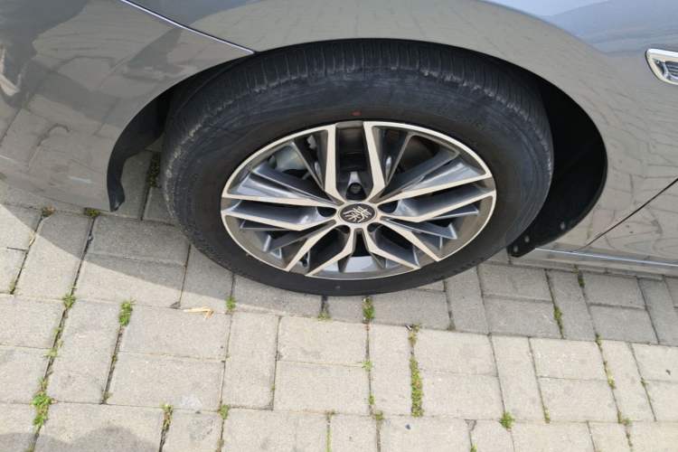 Used BYD Qin PLUS 2021 DM-i 120KM Prestige Model Left Front Wheel Hub