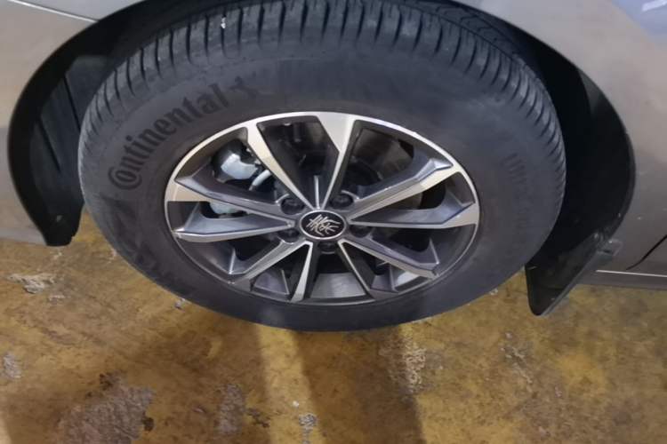 Used BYD Qin PLUS 2021 DM-i 55KM Prestige Model Left Front Wheel Hub