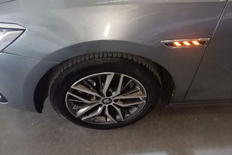 Used BYD Qin PLUS 2021 EV 500KM Luxury Model Left Front Wheel Hub