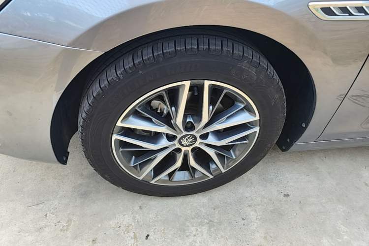 Used BYD Qin PLUS 2021 EV 500KM Luxury Model Left Front Wheel Hub