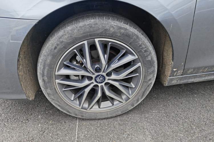 Used BYD Qin PLUS 2021 DM-i 120KM Prestige Model Left Front Wheel Hub
